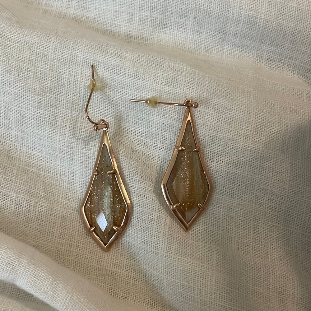 Rose Gold Kendra Scott Earrings